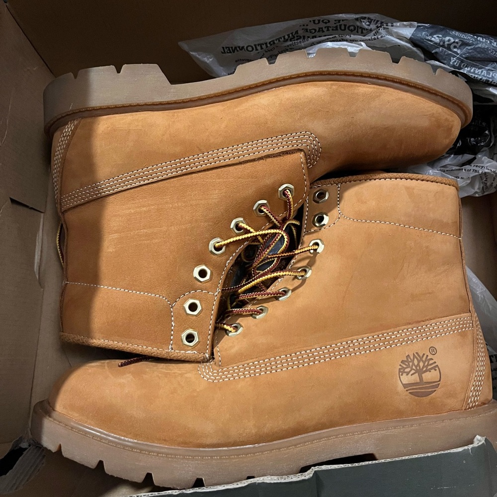 Men size 8 Timberland boots
